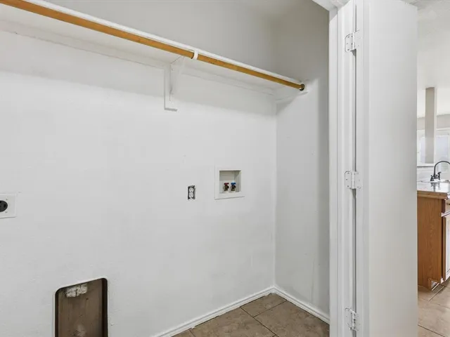 a view of utility room