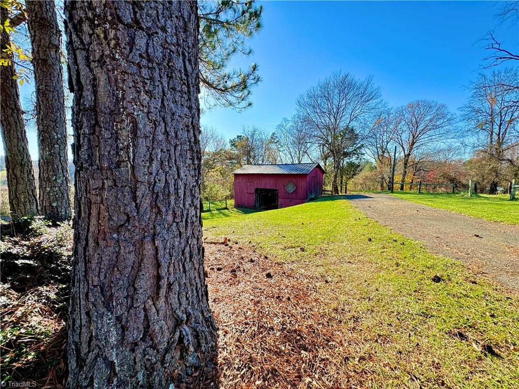 150 River View Lane Elkin, NC 28621 - Photo 7 of 40