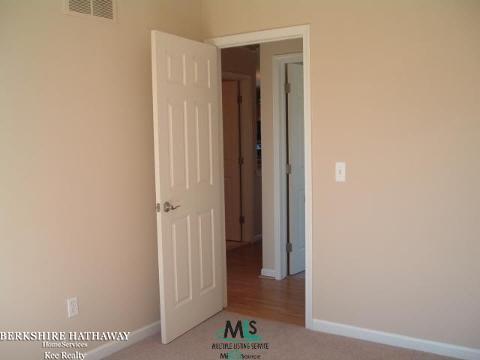 16220 Frazho Road Roseville, MI 48066 - Photo 9 of 10 31322438-8.JPG