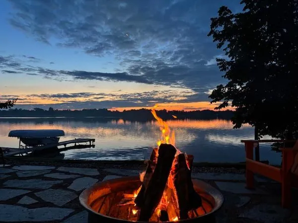 $1,600,000 | 660 East Lake Cowdry Road, Alexandria, MN 56308