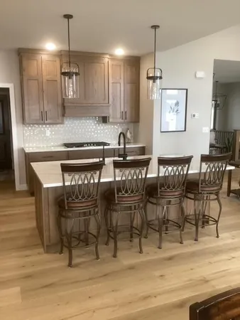 $1,600,000 | 660 East Lake Cowdry Road, Alexandria, MN 56308
