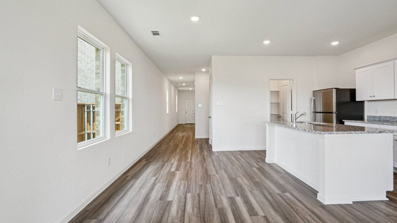 9408 Beryl Lane Conroe, TX 77303 - Photo 4 of 12