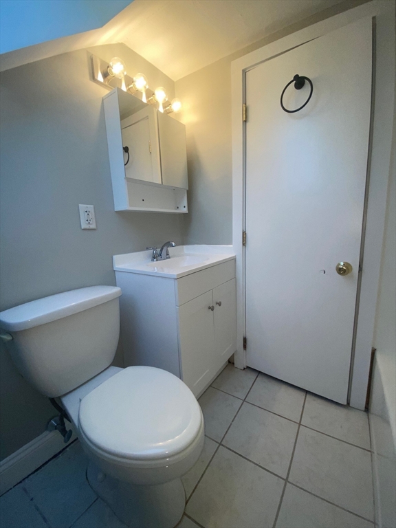 6 R Salem Street, Unit 7 Woburn, MA 01801 - Photo 11 of 12