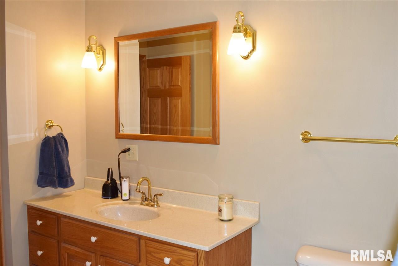 1127 North Nofsinger Road Metamora, IL 61548 - Photo 16 of 36 Gallery Image 16
