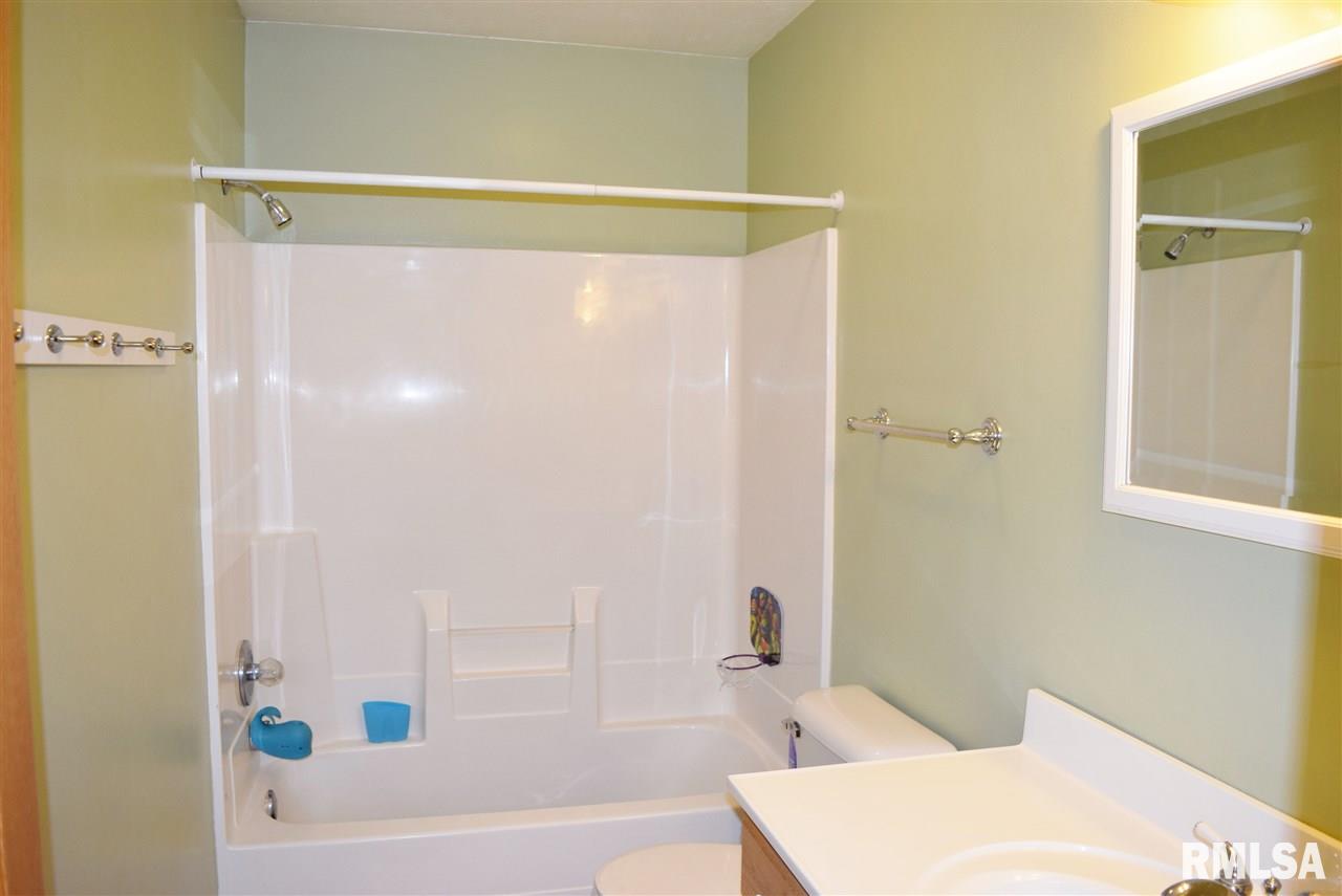 1127 North Nofsinger Road Metamora, IL 61548 - Photo 21 of 36 Gallery Image 21