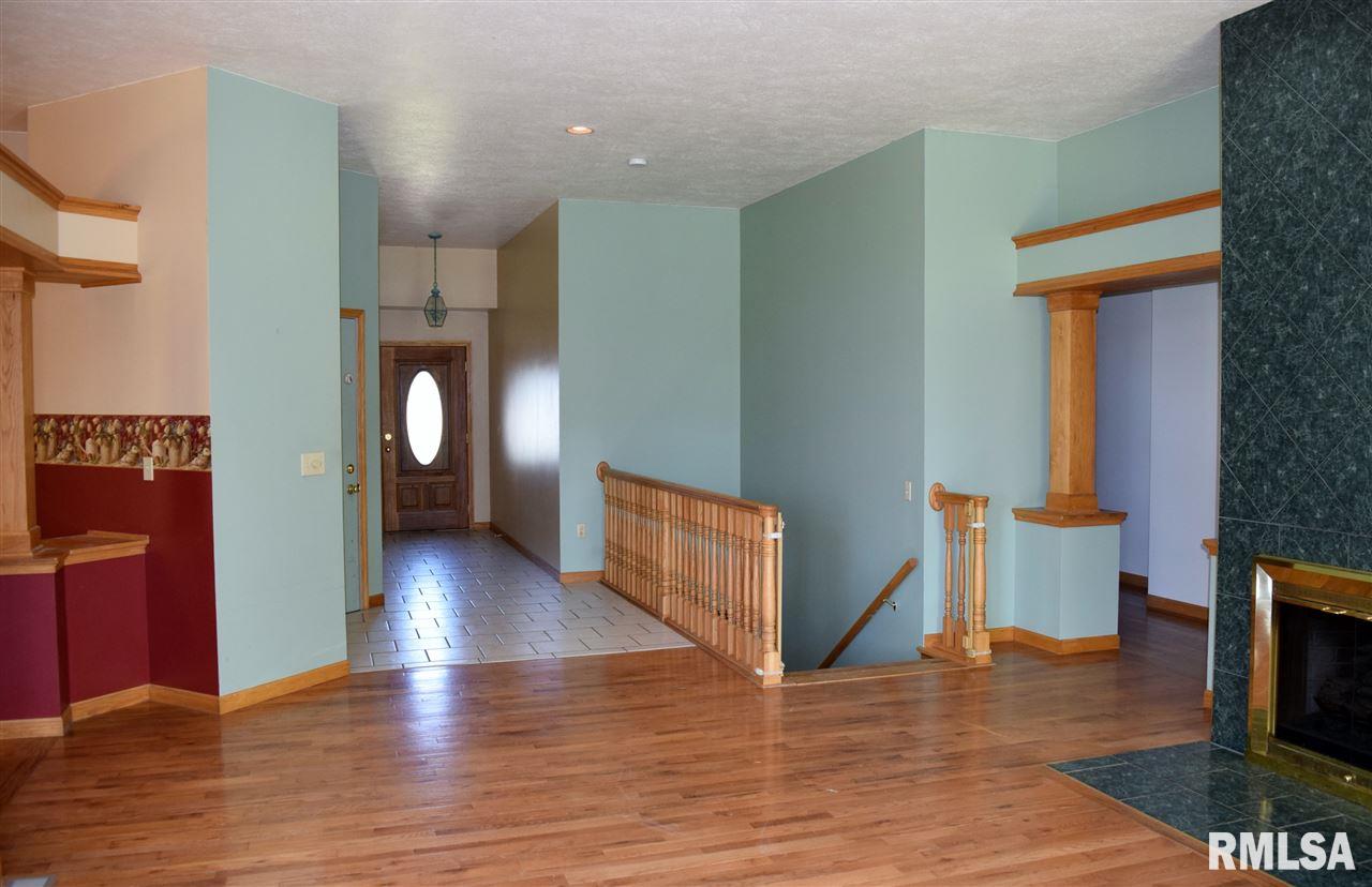 1127 North Nofsinger Road Metamora, IL 61548 - Photo 3 of 36 Gallery Image 3