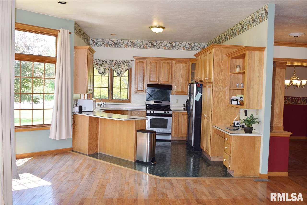 1127 North Nofsinger Road Metamora, IL 61548 - Photo 4 of 36 Gallery Image 4