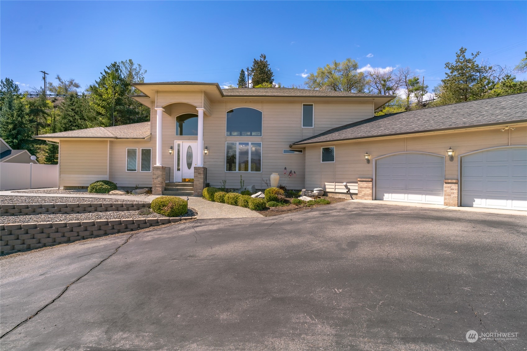 8 Valley View Park Road Omak, WA 98841 - Photo 3 of 40 a view of a house with a outdoor space