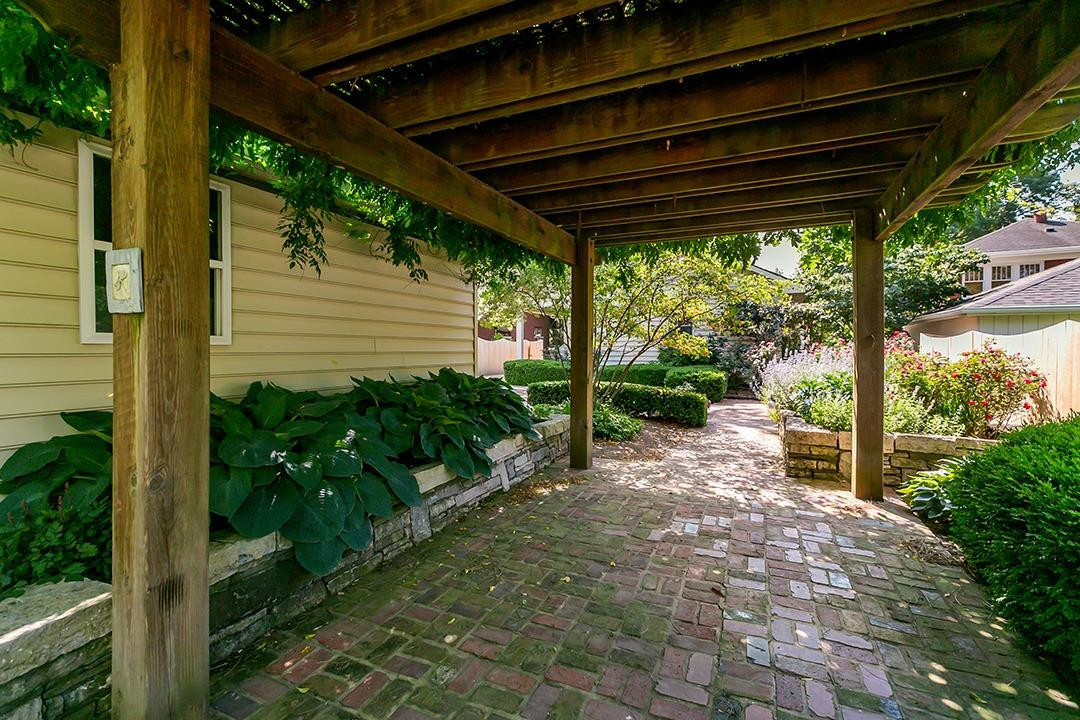 233 Irvine Road Lexington, KY 40502 - Photo 48 of 49 Listing Photo