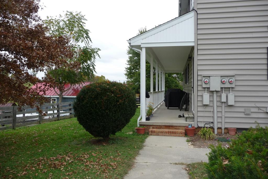 553 Farmers Road Fincastle, VA 24090 - Photo 2 of 8 Rear view