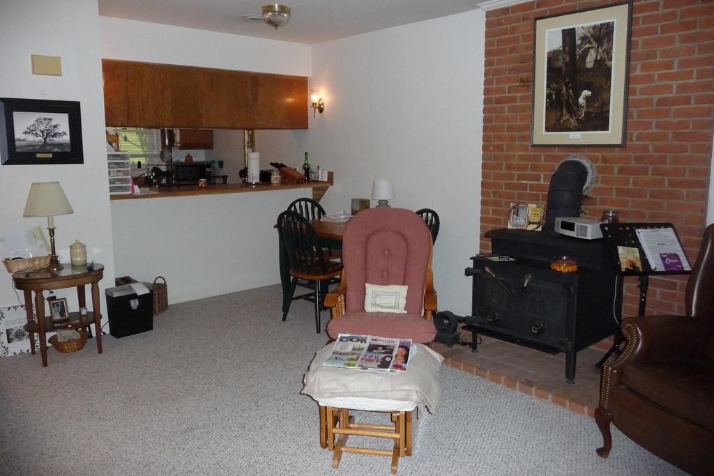 553 Farmers Road Fincastle, VA 24090 - Photo 5 of 8 Dining Area