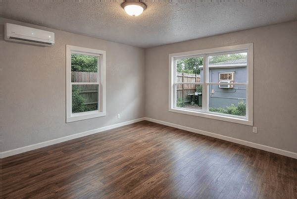 511 West Cleveland Street, Unit 5 Alvin, TX 77511 - Photo 4 of 10