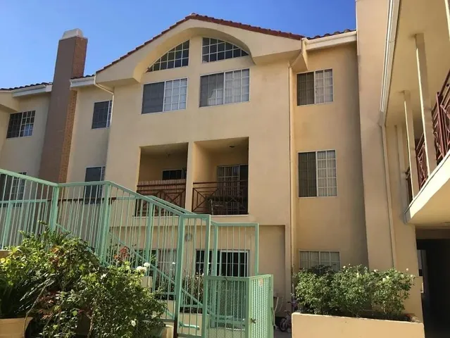 $3,190 | 1131 Campbell Street, Unit 212, Glendale, CA 91207
