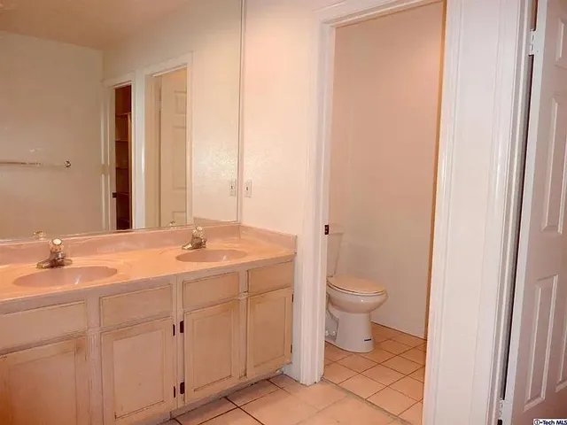 $3,190 | 1131 Campbell Street, Unit 212, Glendale, CA 91207