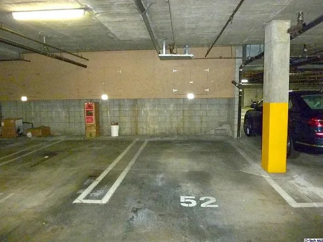 $3,190 | 1131 Campbell Street, Unit 212, Glendale, CA 91207