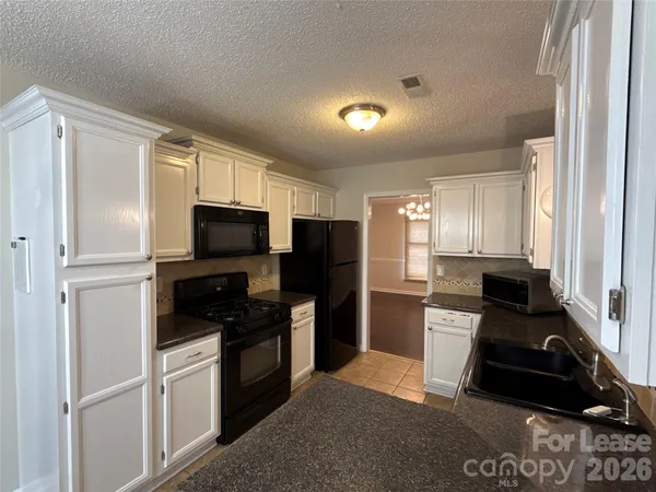 $1,950 | 7809 Glencannon Drive, Charlotte, NC 28227