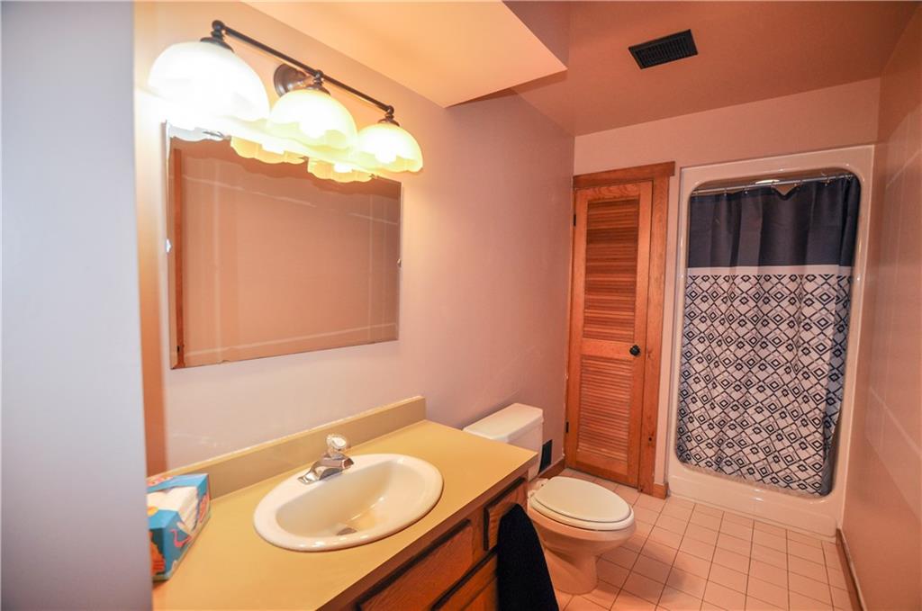 241 Logan Road Valencia, PA 16059 - Photo 17 of 24