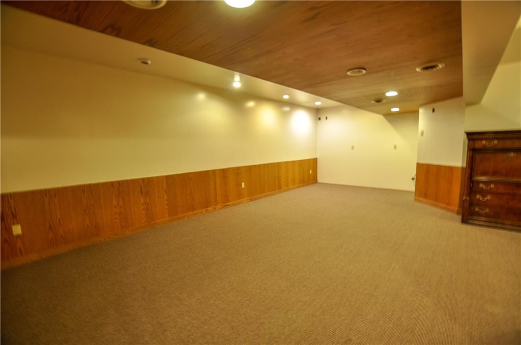 241 Logan Road Valencia, PA 16059 - Photo 21 of 24
