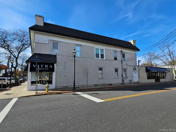 $2,895 | 463-465 Main Street, Unit A, Islip, NY 11751