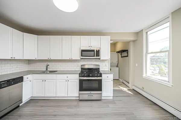 $2,895 | 463-465 Main Street, Unit A, Islip, NY 11751