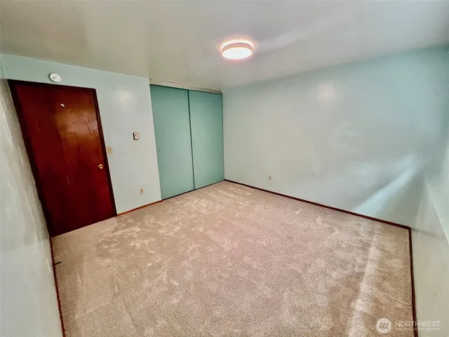 $1,950 | 1726 Northwest 63rd Street, Unit 1728, Seattle, WA 98107
