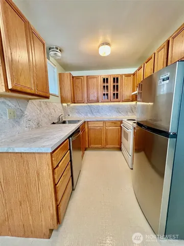 $1,950 | 1726 Northwest 63rd Street, Unit 1728, Seattle, WA 98107