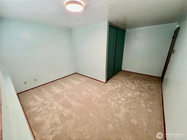 $1,950 | 1726 Northwest 63rd Street, Unit 1728, Seattle, WA 98107