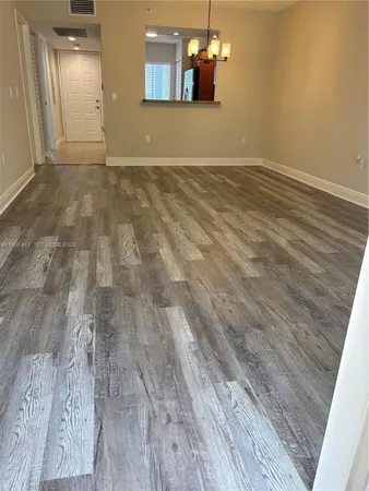 $1,950 | 1650 Southwest 124th Terrace, Unit 303D, Pembroke Pines, FL 33027