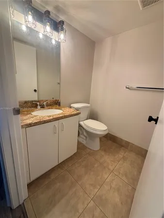 $1,950 | 1650 Southwest 124th Terrace, Unit 303D, Pembroke Pines, FL 33027