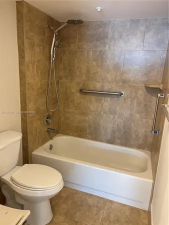 $1,950 | 1650 Southwest 124th Terrace, Unit 303D, Pembroke Pines, FL 33027