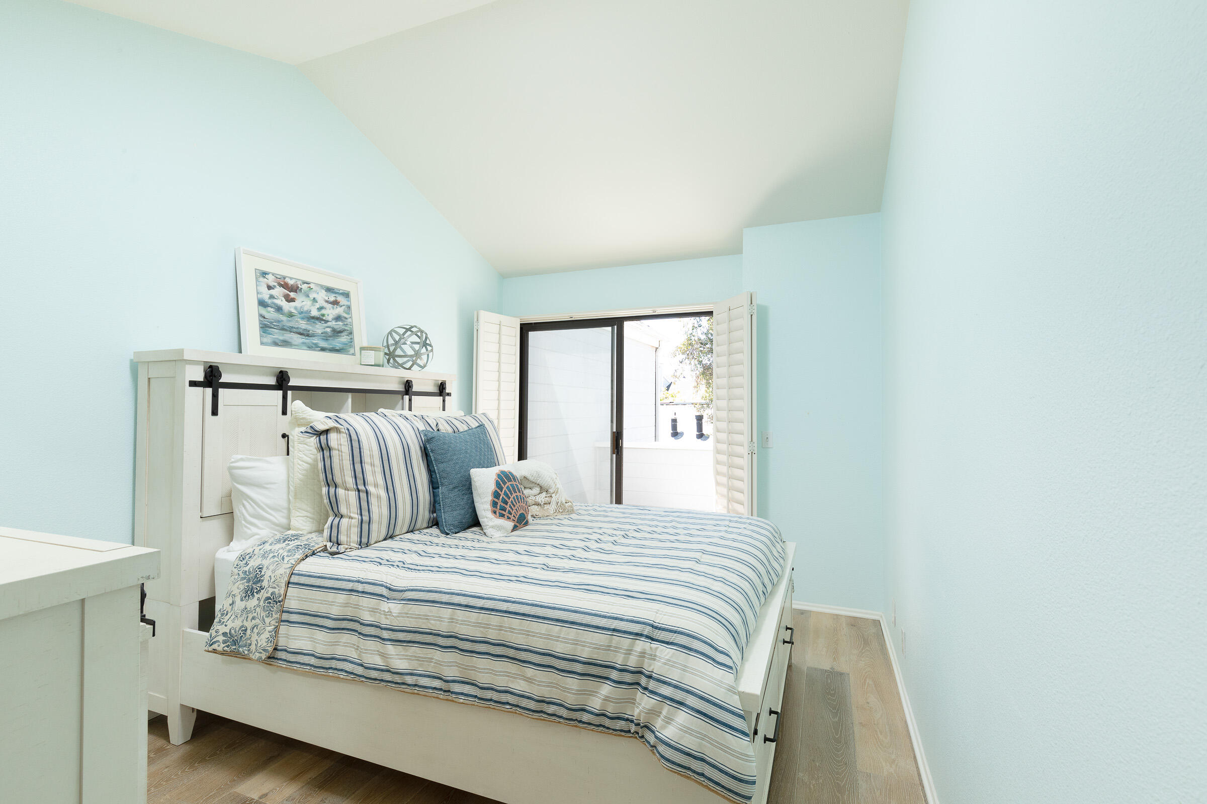 4515 Carpinteria Avenue, Unit G Carpinteria, CA 93013 - Photo 12 of 19 11-bed-2-0004-Edit