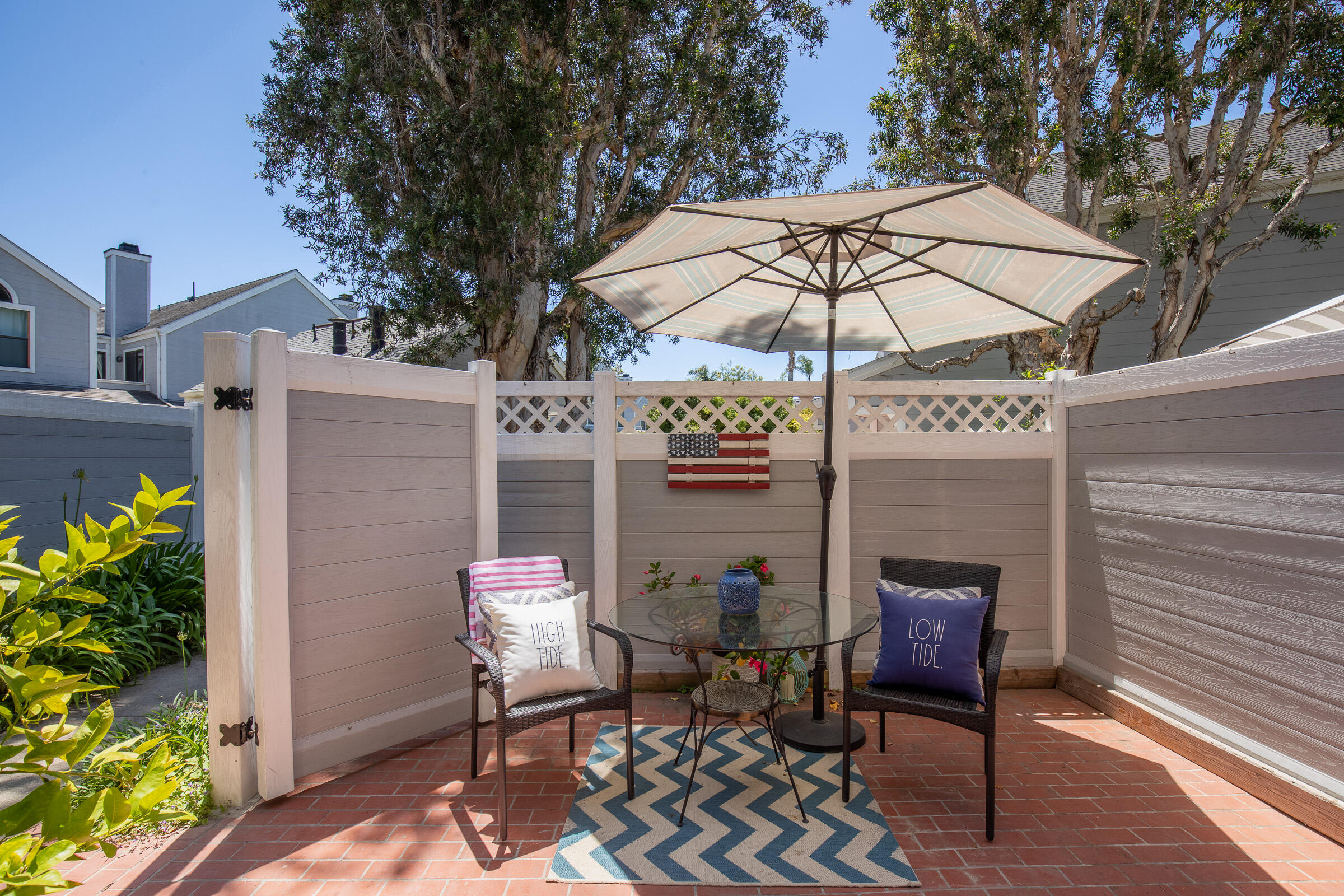 4515 Carpinteria Avenue, Unit G Carpinteria, CA 93013 - Photo 5 of 19 04b-patio-0011-HDR