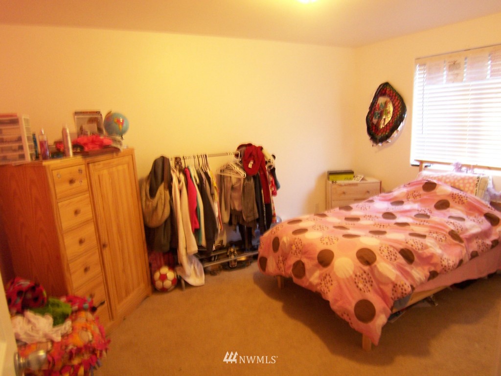 2794 Erlands Point Road Northwest Bremerton, WA 98312 - Photo 12 of 15 Gallery Image 12