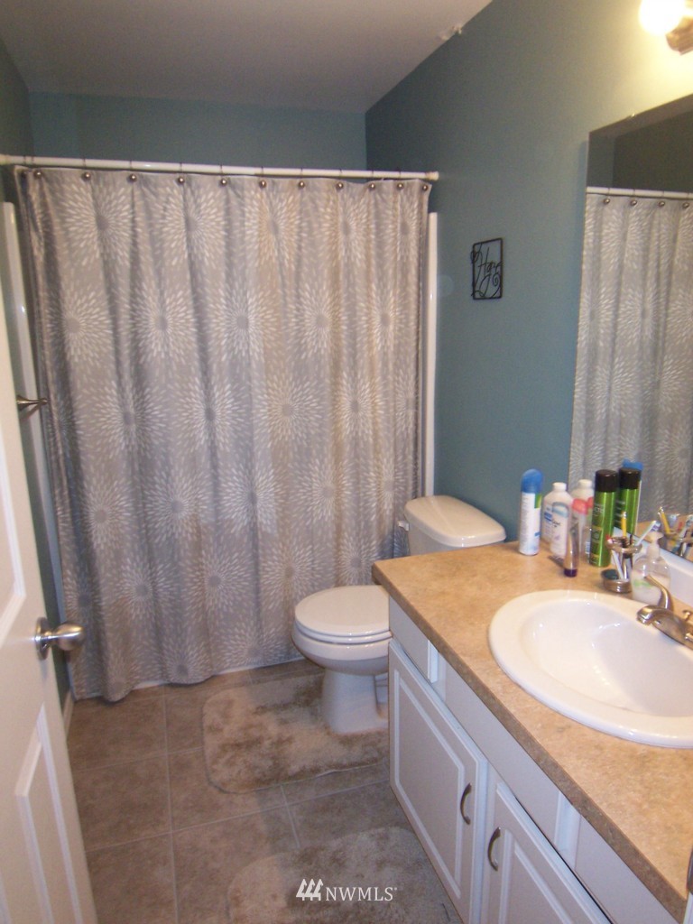2794 Erlands Point Road Northwest Bremerton, WA 98312 - Photo 13 of 15 Gallery Image 13