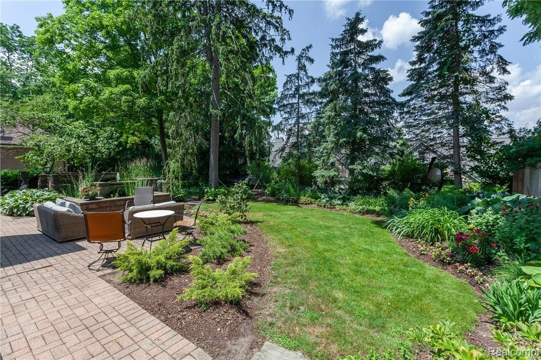 698 Southfield Road Birmingham, MI 48009 - Photo 32 of 39 IMG_5431.jpg