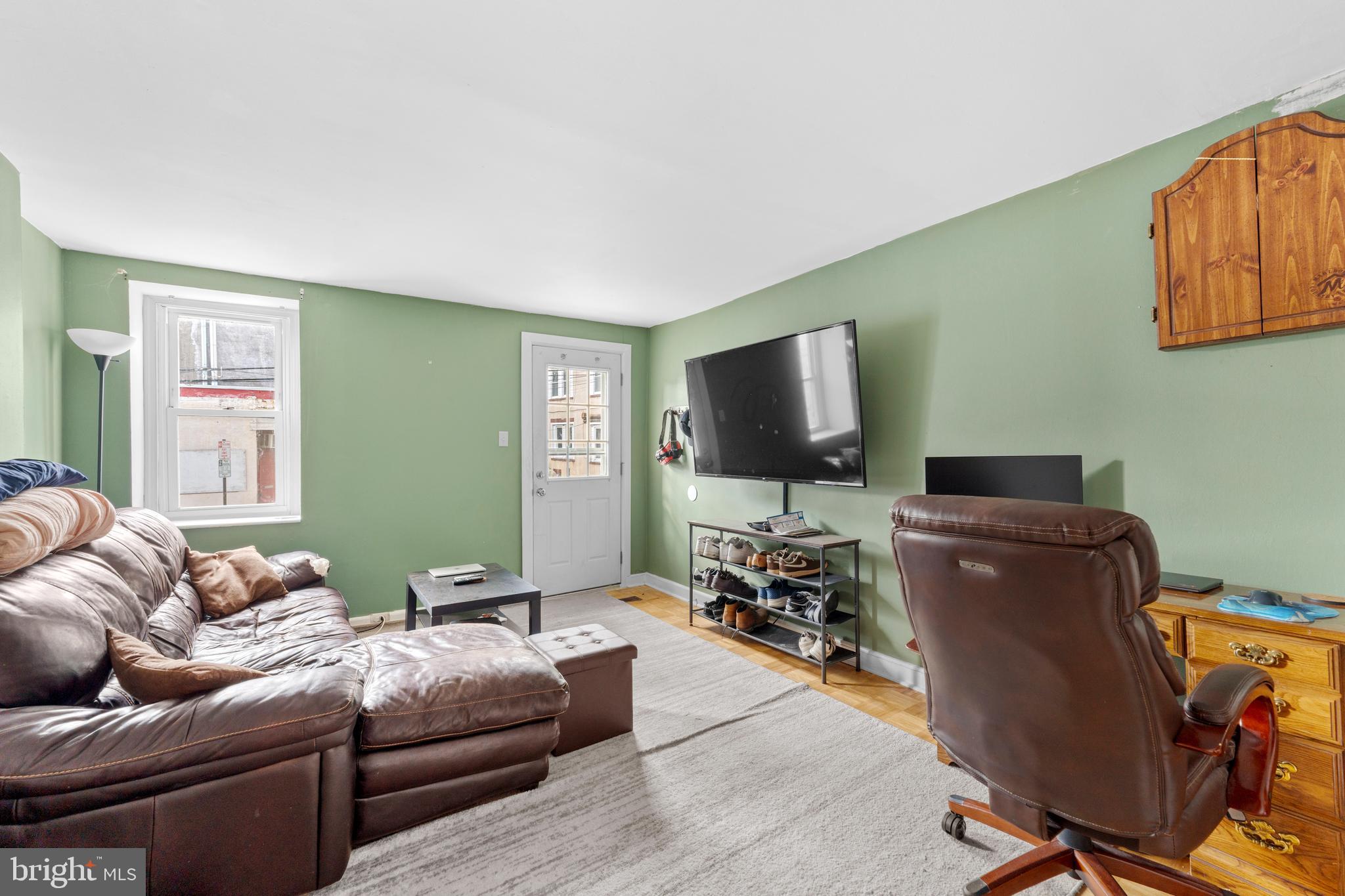 151 Fountain Street Philadelphia, PA 19127 - Photo 4 of 15 Living Room