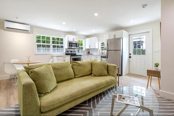 $3,800 | 311 Amelia Street, Unit 1, Key West, FL 33040