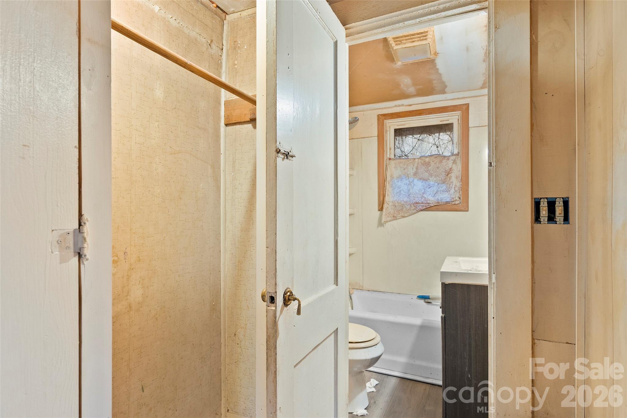 75 Travis Street Clyde, NC 28721 - Photo 11 of 15