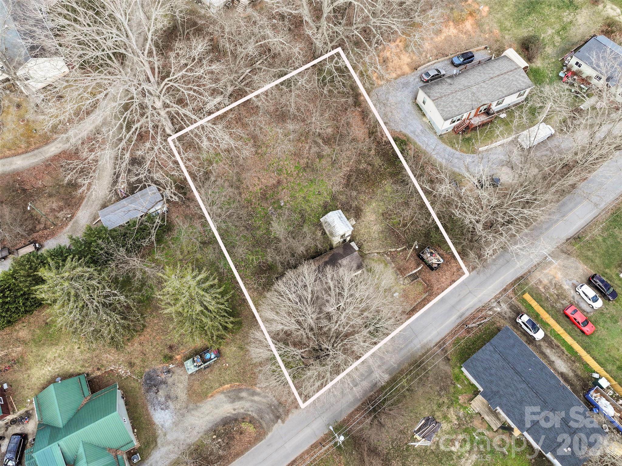75 Travis Street Clyde, NC 28721 - Photo 2 of 15