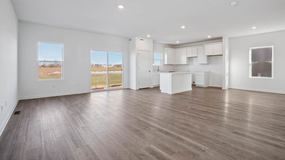 7076 Fair Oaks Road Racine, WI 53403 - Photo 4 of 42