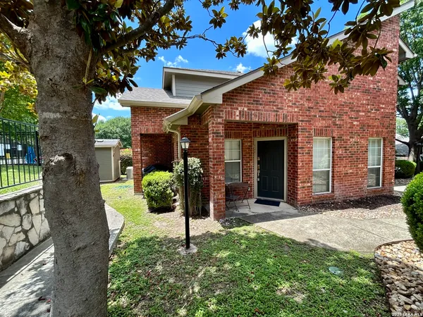 $1,650 | 42 Chapel Hill Circle, Unit 42, San Antonio, TX 78240