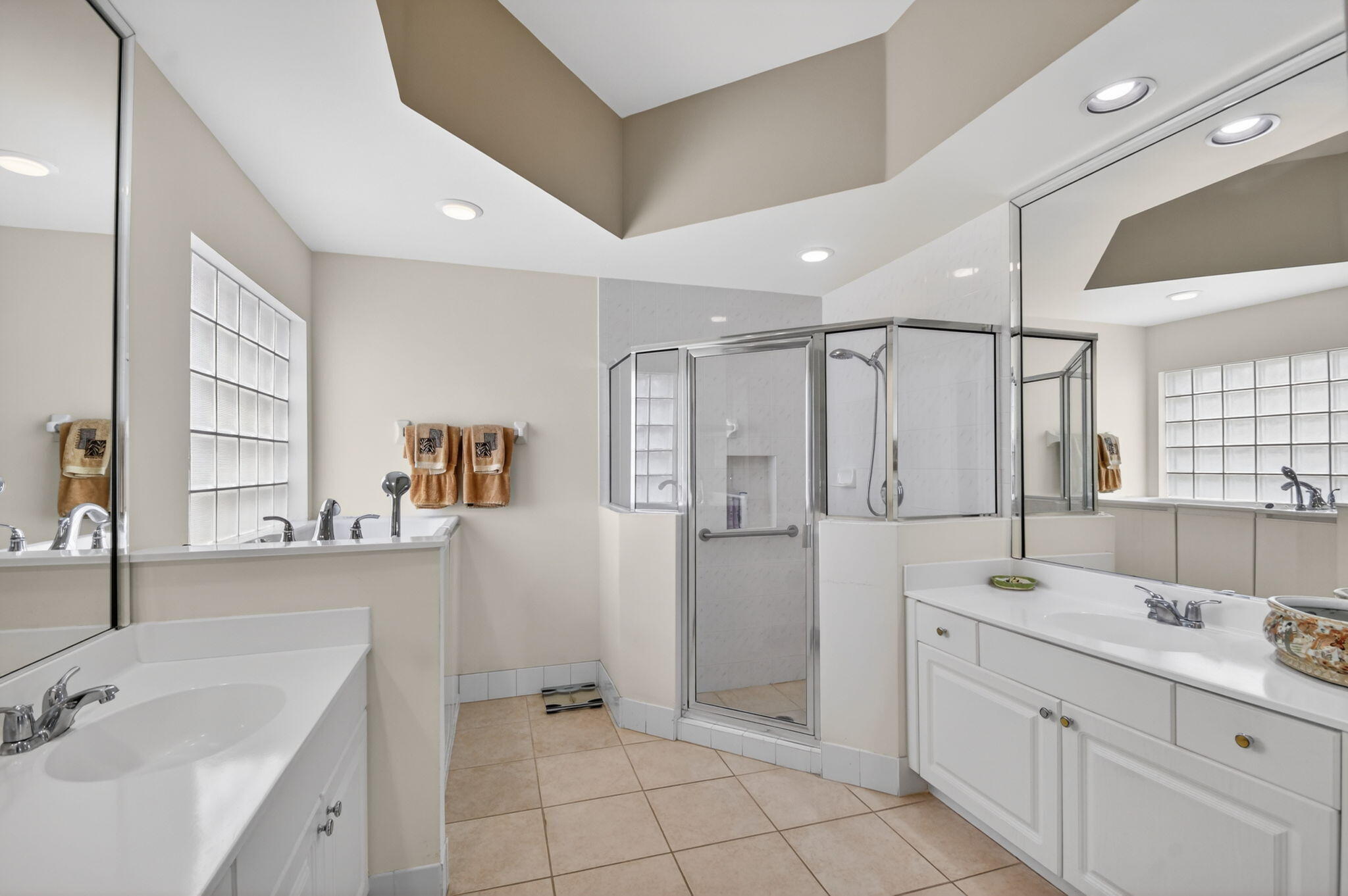 7717 Rockford Road Boynton Beach, FL 33472 - Photo 22 of 76 primary bathroom