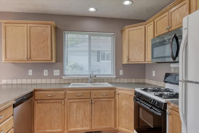 $645,000 | 16805 North Mayfair Drive, Unit 16807, Colbert, WA 99005