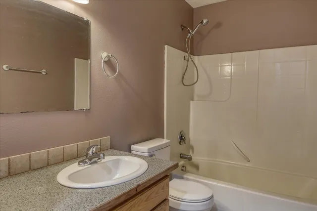 $645,000 | 16805 North Mayfair Drive, Unit 16807, Colbert, WA 99005