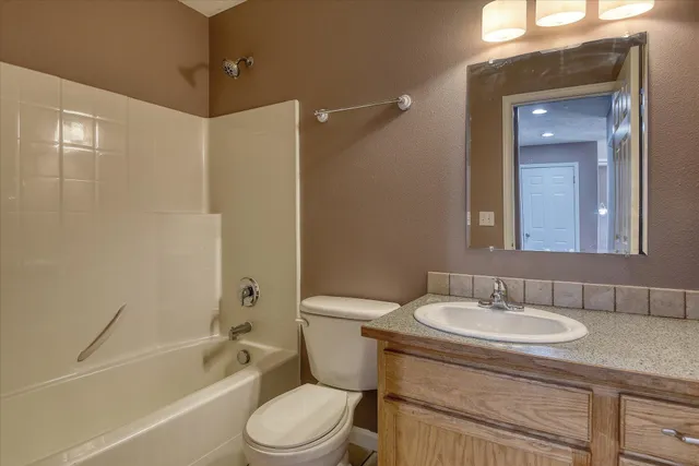 $645,000 | 16805 North Mayfair Drive, Unit 16807, Colbert, WA 99005