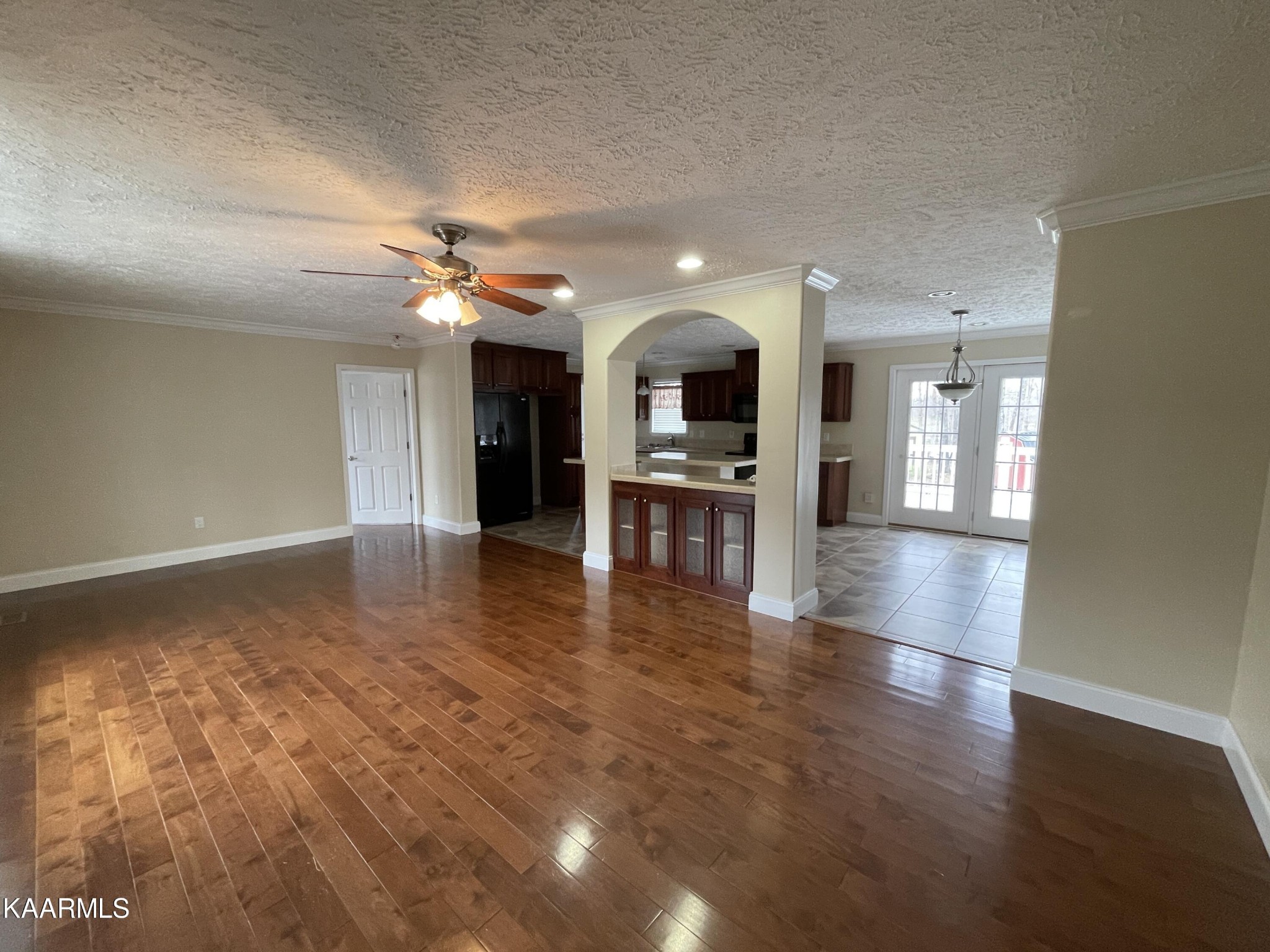 114 George Young Road Jamestown, TN 38556 - Photo 4 of 25 a view of a livingroom with a kitchen