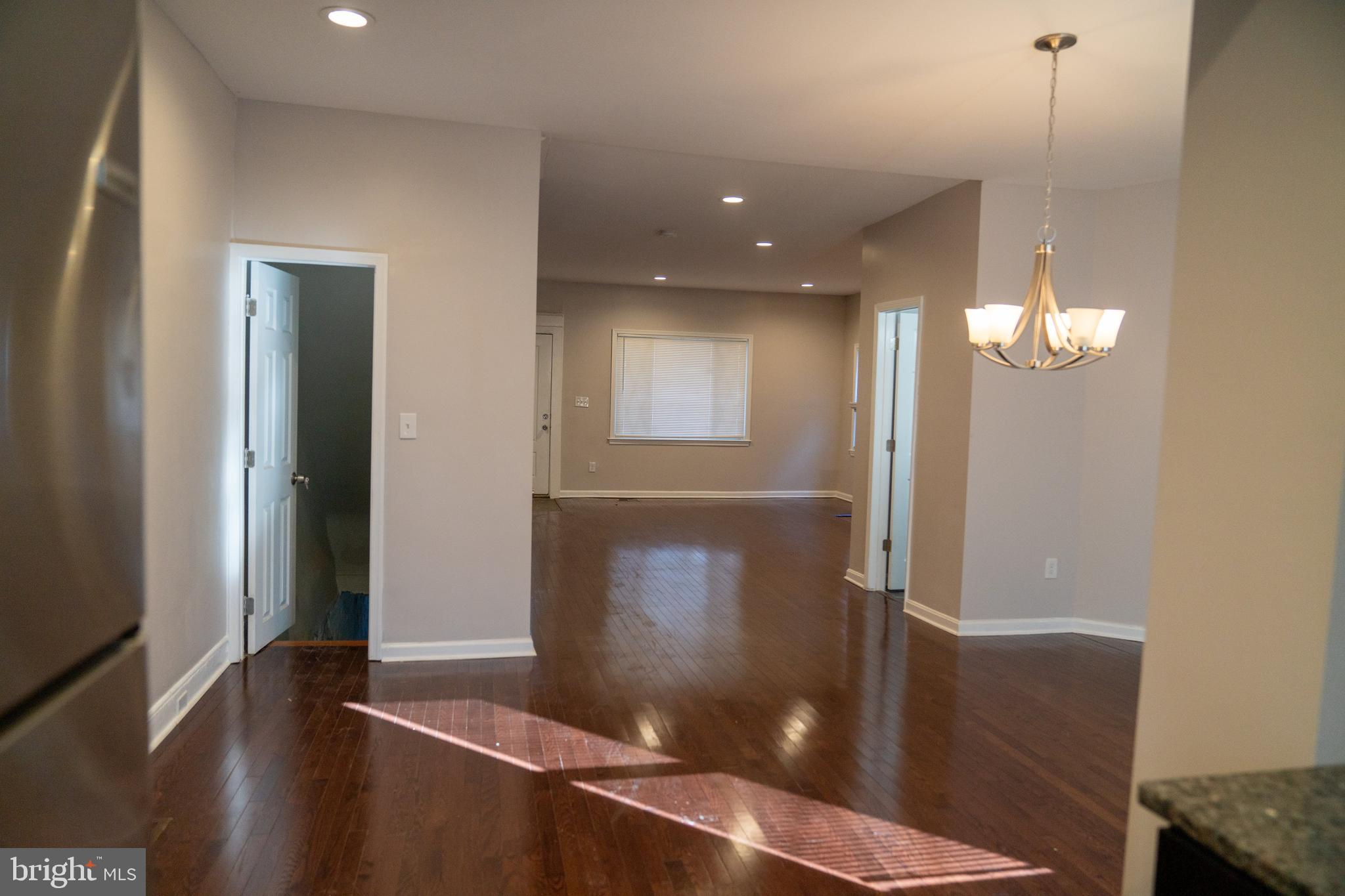 618 Wicklow Road Baltimore, MD 21229 - Photo 13 of 48 Dining Area