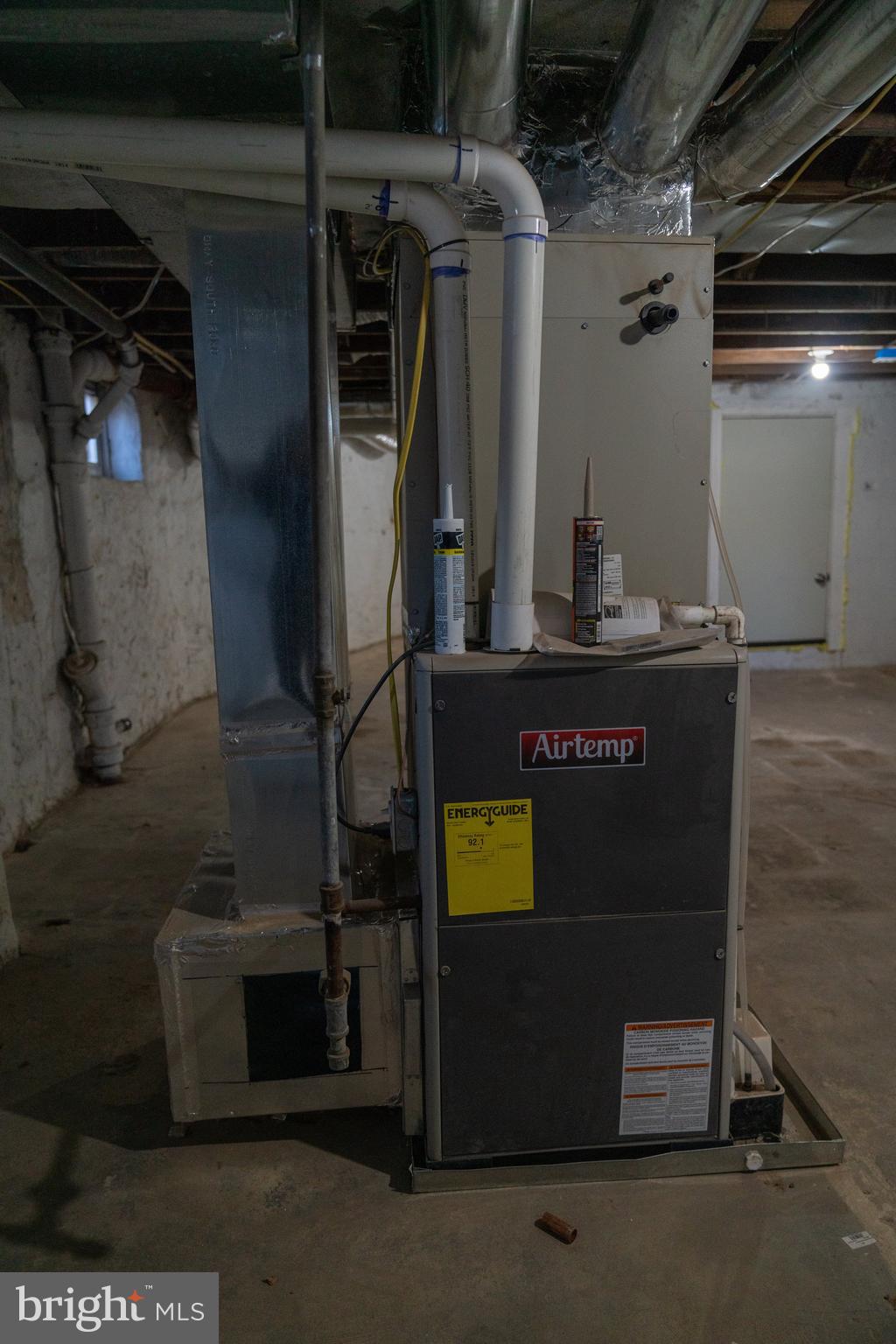618 Wicklow Road Baltimore, MD 21229 - Photo 21 of 48 Hvac