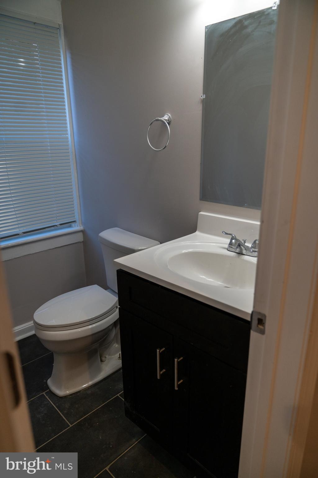 618 Wicklow Road Baltimore, MD 21229 - Photo 9 of 48 Main half Bath