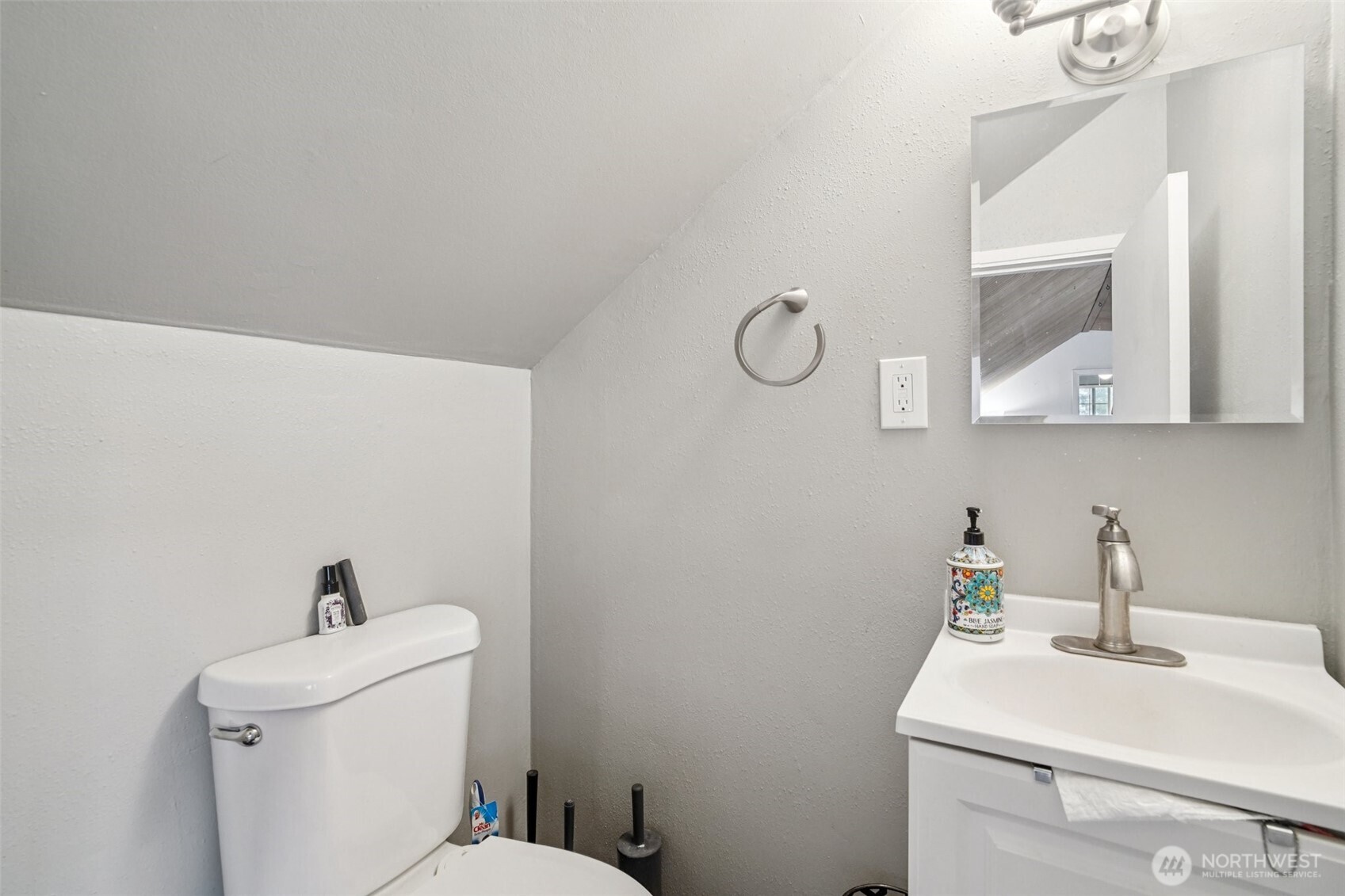 15720 120th Avenue Southeast Renton, WA 98058 - Photo 24 of 31